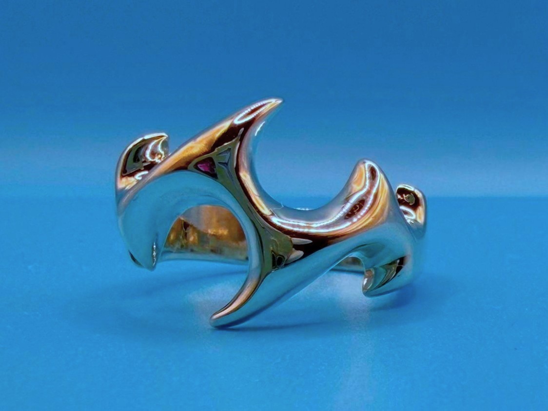 spike - Emma Bourgue